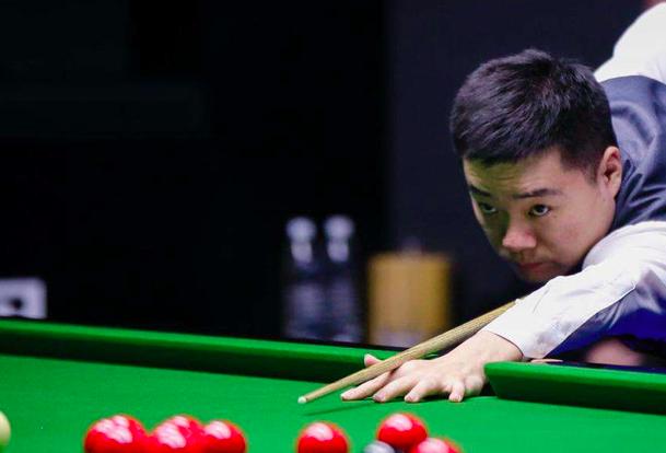 播放他在世 播放他在世